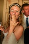 041kissy_bride01.jpg